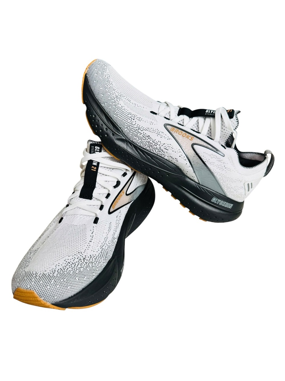 Brooks Glycerin StealthFit 21 Men’s 9.5 D Running Shoes White Black